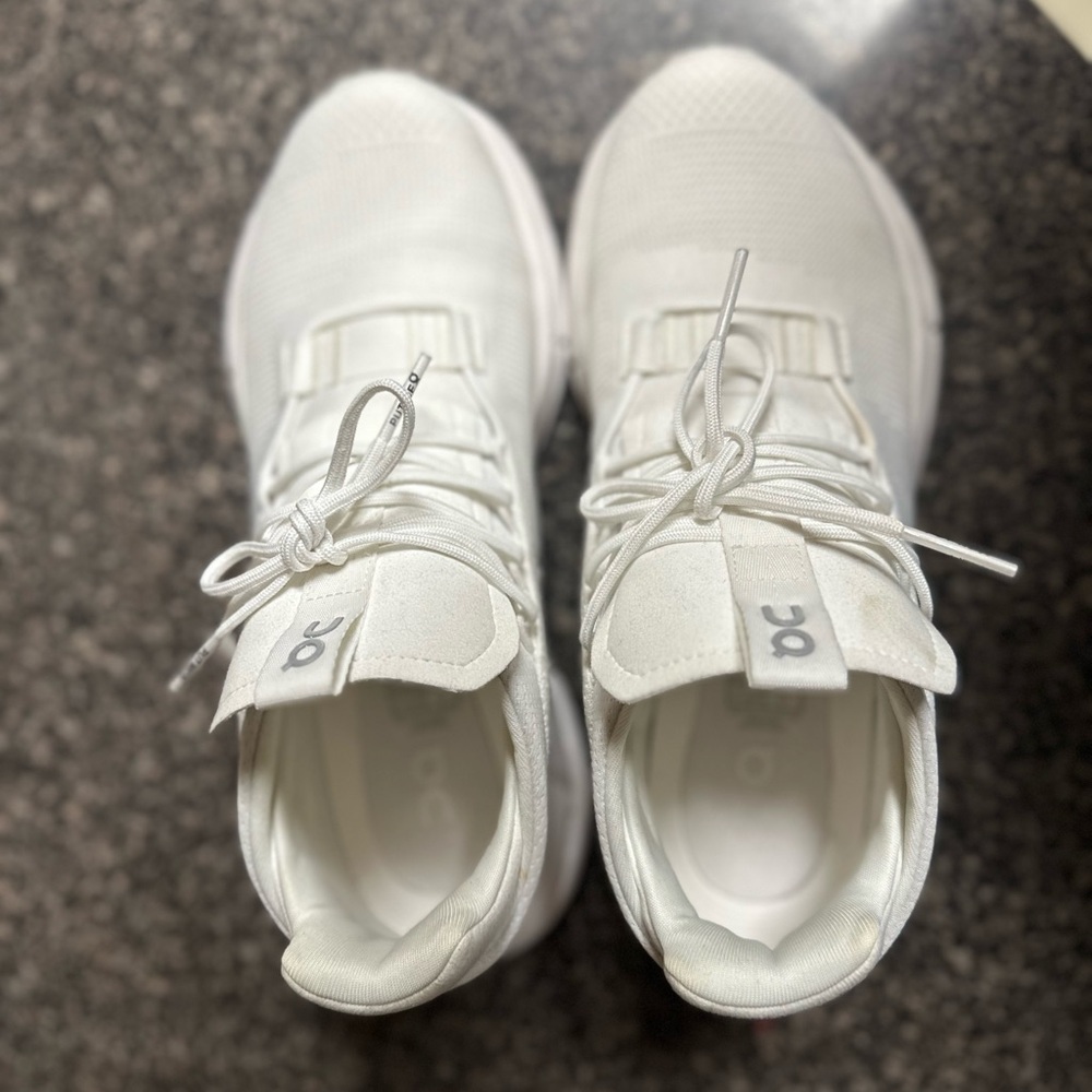 All white cloud nova